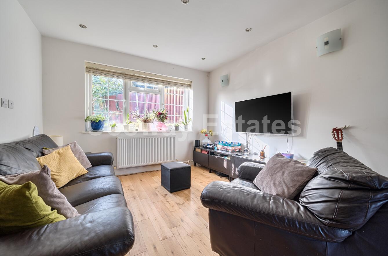 Moorlands Avenue, Mill Hill, NW7, Mill Hill
